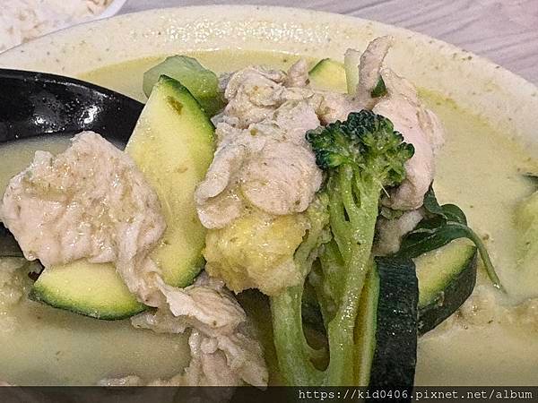 【Kay食記】香氣爆棚不爆價！雅玟泰式料理，平價也能泰道地 