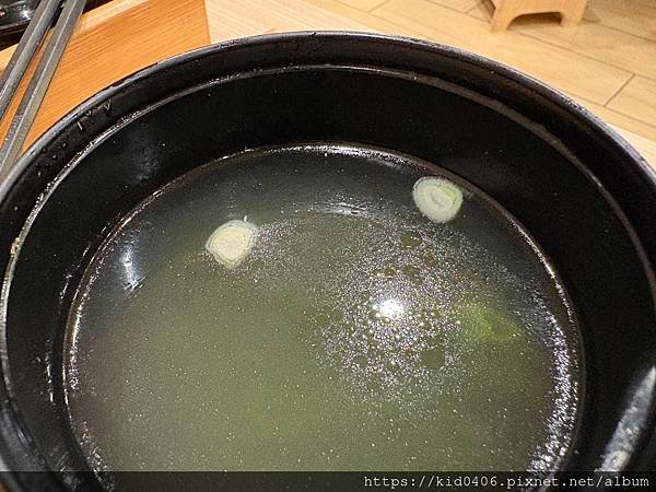 【Kay食記】藏在高雄文化中心旁的真心味道——榮一拉麵，隱藏