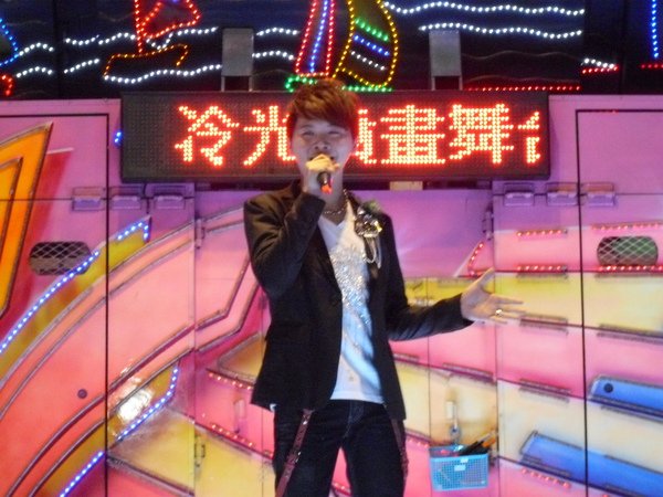 吳臣右