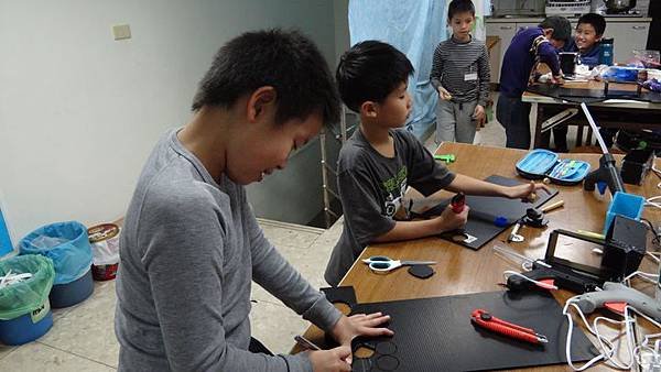 20171206手作機器人身軀 035.JPG