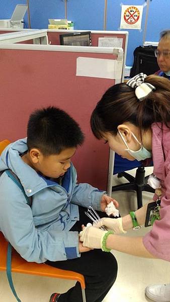20180202 介壽血鰻、和平急診、奉天宮發明展  004.jpg