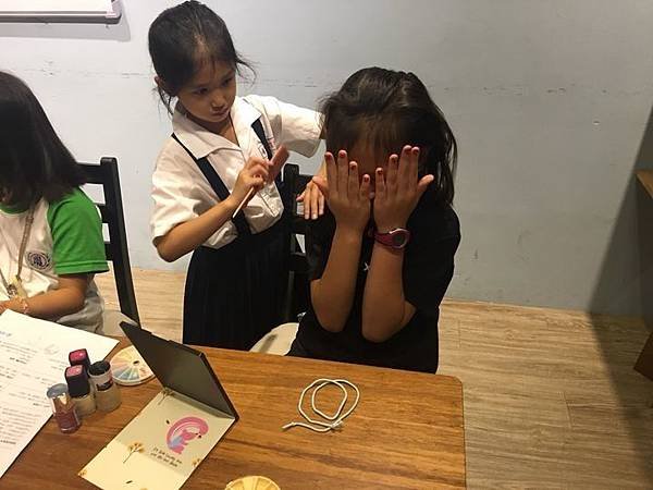 20180629 美甲美髮課 012.jpg