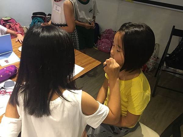 20180629 美甲美髮課 015.jpg