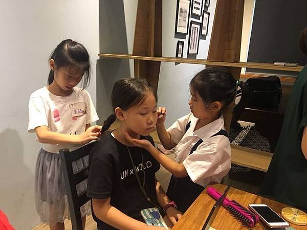 20180629 美甲美髮課 025.jpg
