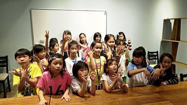 20180629 美甲美髮課 040.jpg