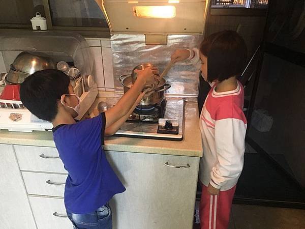 20181004 烹煮玉米濃湯 007.jpg