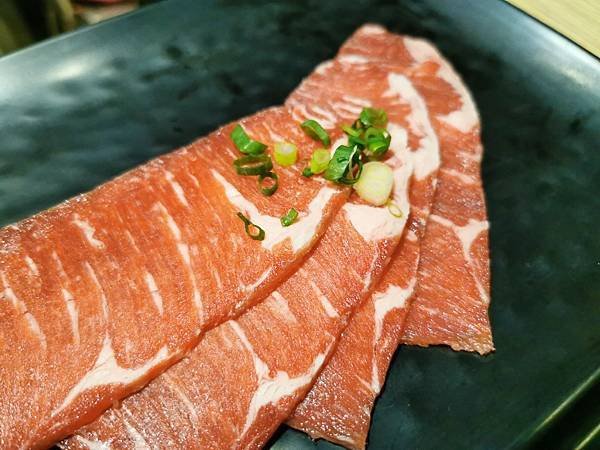 肉食控海鮮控必吃台北『燒肉殿』和牛、龍蝦、各式海鮮高檔肉品免