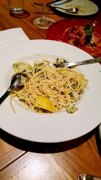 20161129_190458_mh1487216638919.jpg