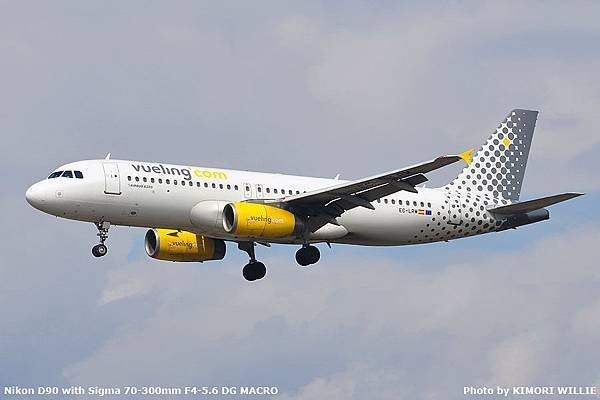 EC-LRM_VY1870_3.JPG
