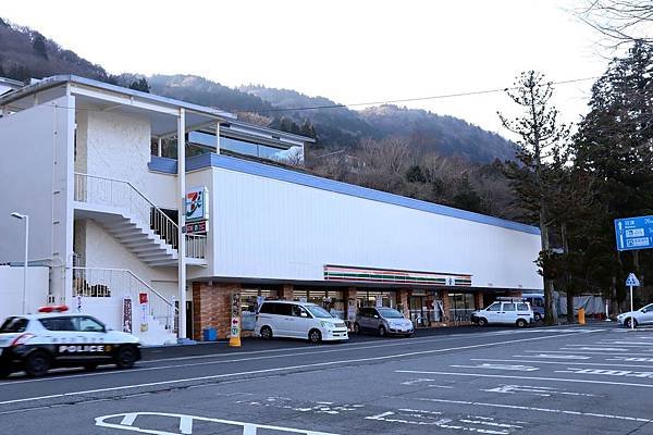 b014.jpg