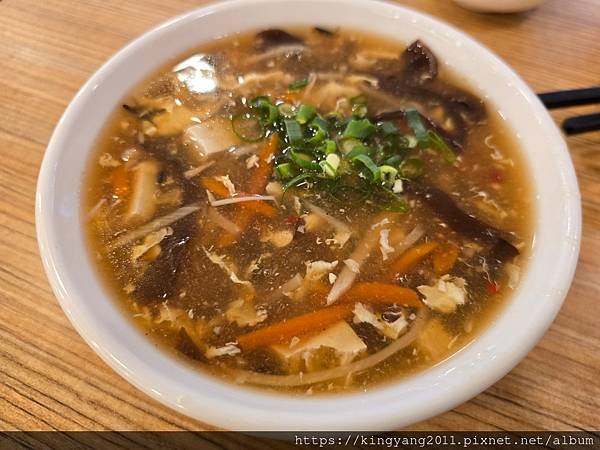 《淡水•食》淡水新市鎮美食|淡水美味餡餅粥|淡水小籠包～宋朝