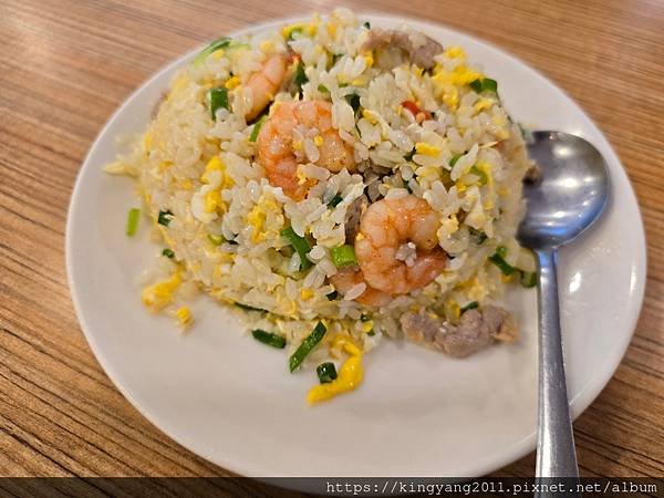 《淡水•食》淡水新市鎮美食|淡水美味餡餅粥|淡水小籠包～宋朝