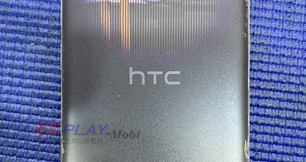 去年才買的HTC U19e 不小心摔了一下就不能開機了……H