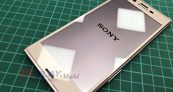 SONY XZ 充電喬角度? 不是充電孔問題? 原來是電池膨