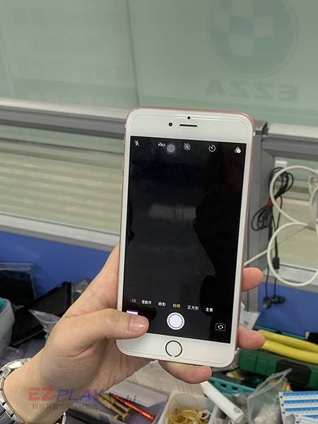 iPhone6s Plus 相機無法開啟一片黑暗 更換相機後