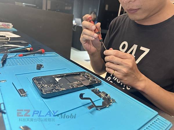 換電池？快如閃電！iPhone 11 Pro 電池升級 – 