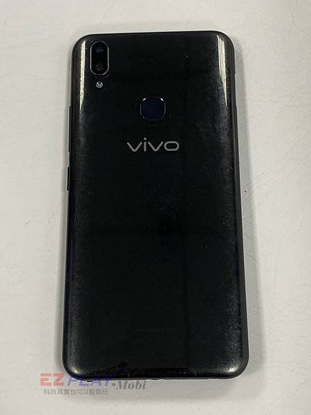 VIVO V9充飽電之後用不到一個小時就沒電了，明明還有50