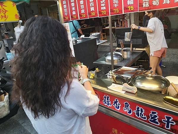 灶腳古早味蒜香烏龍豆干