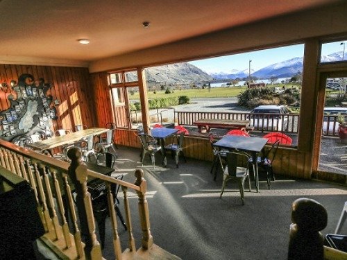 YHA-Wanaka-interior-2-2015.JPG