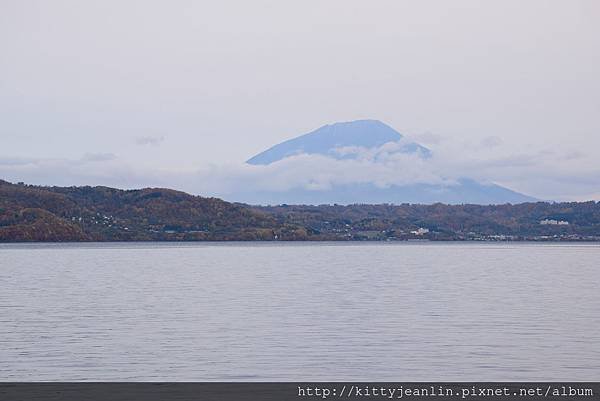 搭船來去洞爺湖中島玩耍