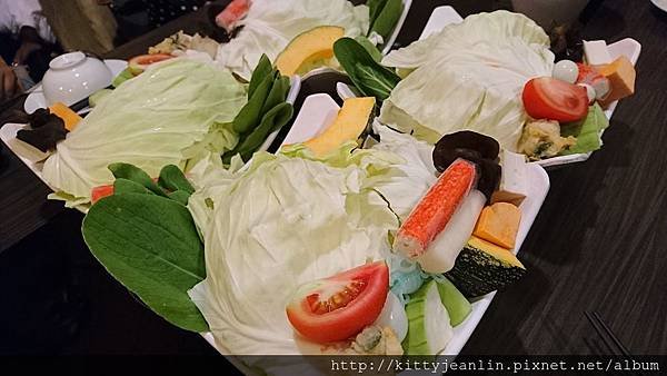 姊妹們-放牛吃草趣-草原風蒙古鍋