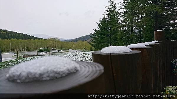 積雪的星野