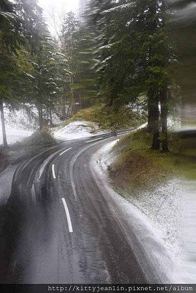 積雪的星野