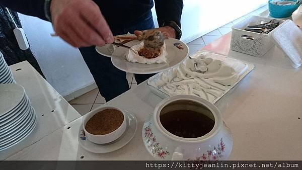 遠征孔亞Konya-趴兔-吃個罌粟籽蜂蜜優格再上