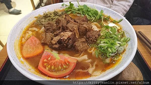 匠骰子牛牛肉麵-吼吼食