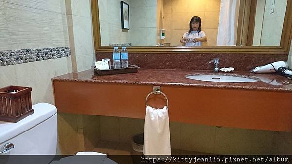 我們在長灘島的第個二家-Boracay Tropics Resort Hotel 熱帶渡假村