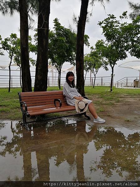 漫步 黑沙海灘