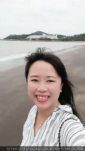 漫步 黑沙海灘