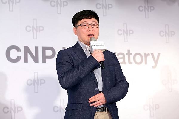 今(2)日CNP Laboratory台灣上市記者會，CNP Laboratory 韓國原廠海外部總經理TK宣告將於10月初大舉進駐台北微風松高店，正面迎戰台灣消費一級戰區，蓄勢再掀保養品大戰！希望台灣上市順利成功!