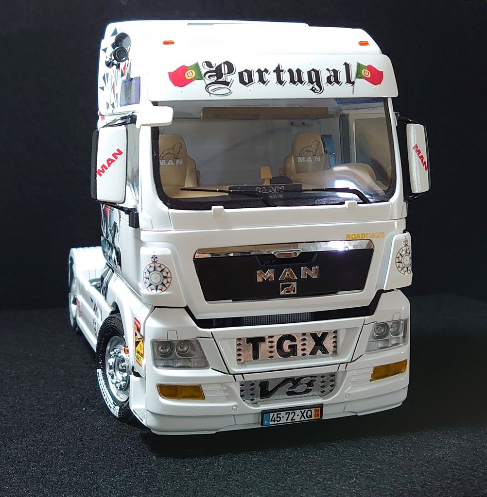 MAN TGX XXL V8