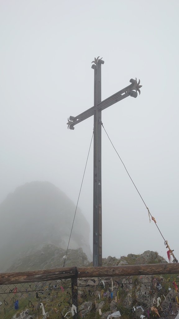 純瑞之旅 - 西庸古堡 - 少女峰 - 伯恩 - 施圖斯 -