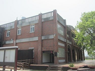 375px-Wu_Zhuo-liou_Art_and_Cultural_Center.jpg