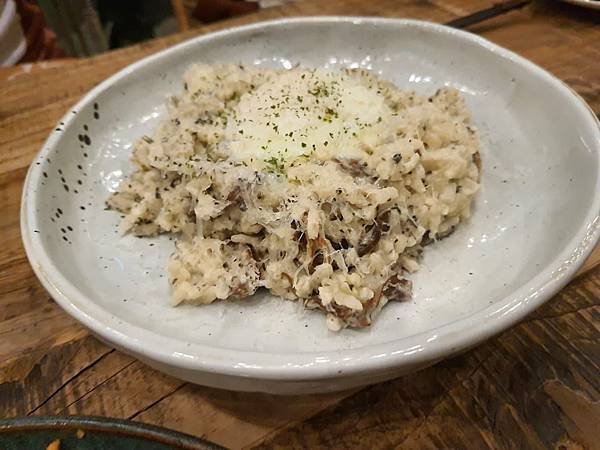 溫泉蛋松露蘑菇燉飯.jpg
