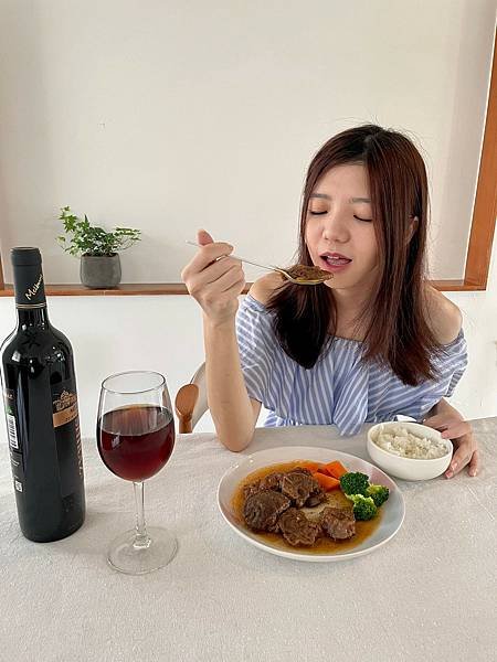 推薦紅酒燉牛肉.jpg