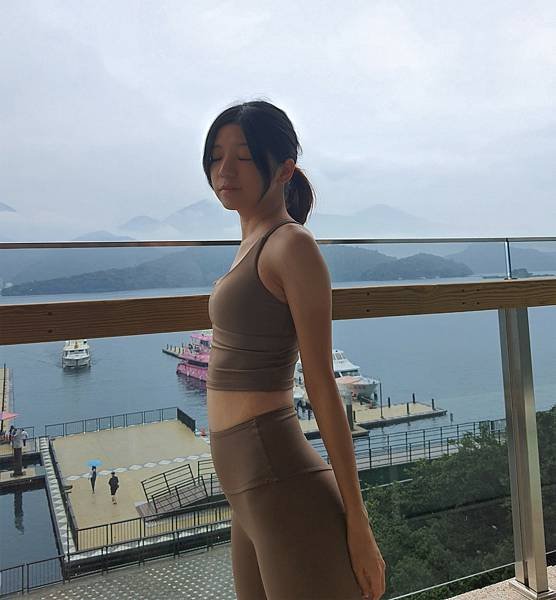 瑜珈套裝可可色.jpg