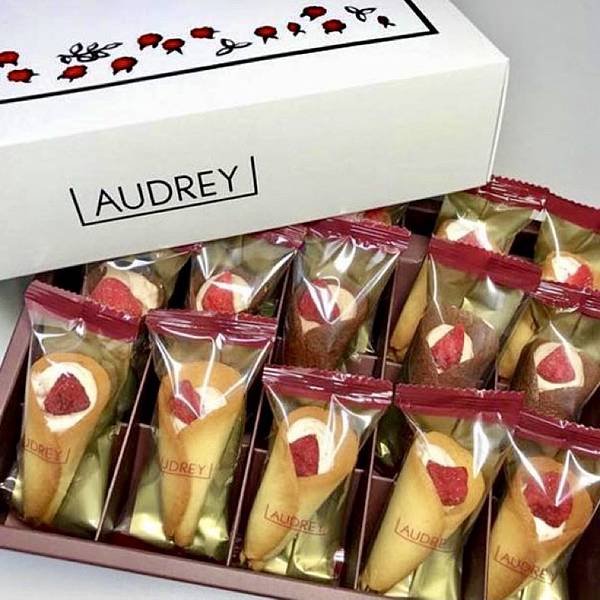 AUDREY 草莓花束餅乾.jpg