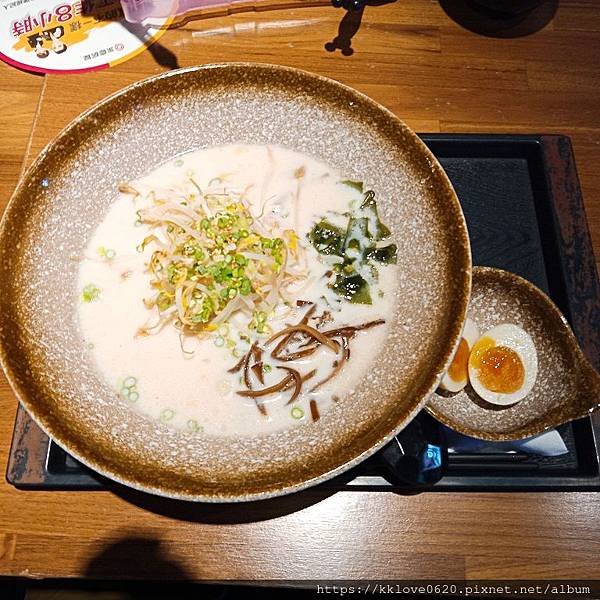 「勁大碗」豬排豚骨拉麵01.jpg