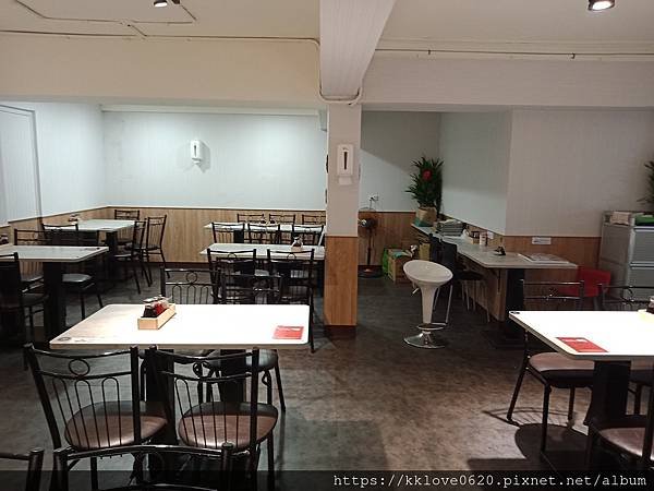 「源香拌麵」店內01.jpg