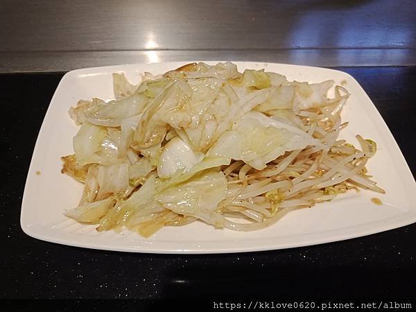 「紅龍鐵板燒」炒豆芽菜%26;高麗菜.jpg