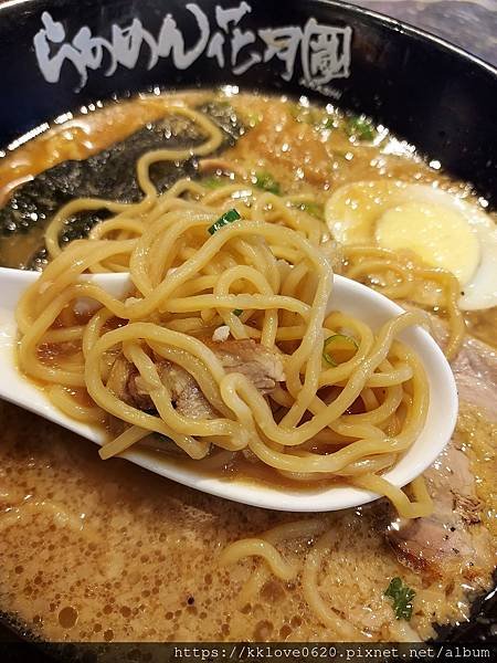 「花月嵐」大蒜拳骨拉麵02.jpg