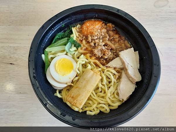 「全家」屯京日式明太子油拌麵02.jpg