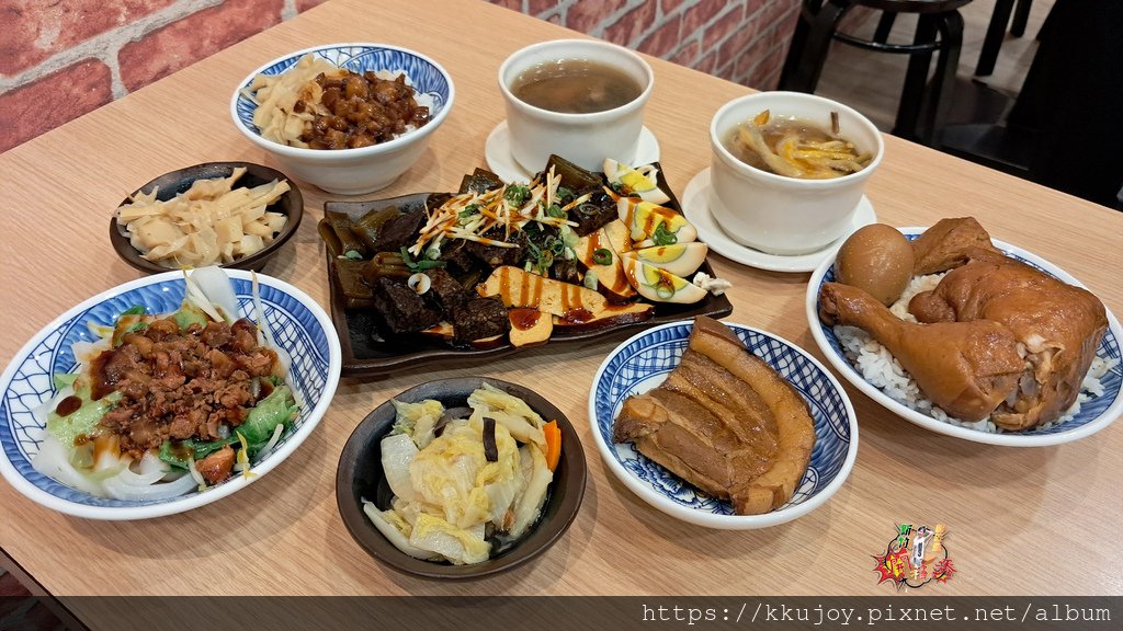 台中大里美食|林記飯館|大里滷肉飯便當|銅板價美食|控肉軟Q