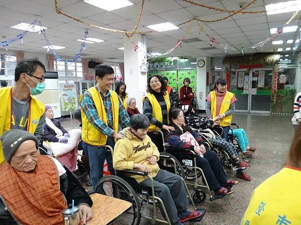 1040111中山區團委會至市立醫院關懷長者活動 (5).jpg