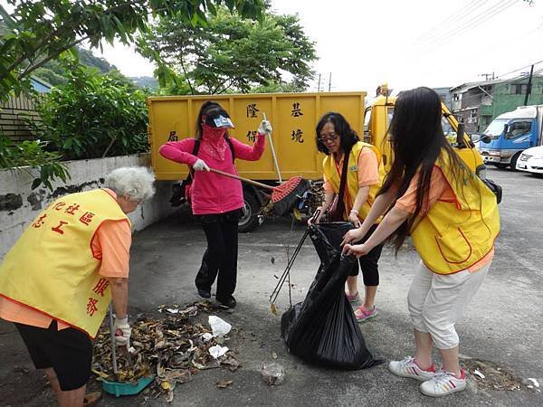 1040913救國團基隆市中山區團委會社會綠美化活動 (4).jpg