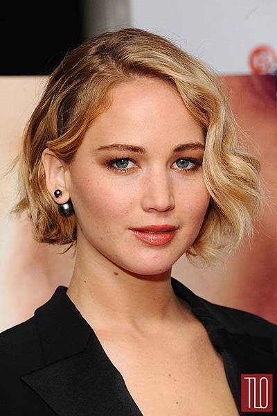 Jennifer-Lawrence-Serena-Movie-Premiere-FBI-London-Film-Festival-Red-Carpet-Fashion-Christian-Dior-Tom-Lorenzo-Site-TLO-3