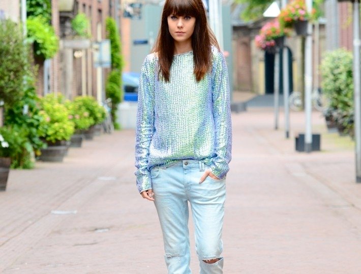 lovelybylucy-light-blue-sequin-top-how-to-wear-710x538